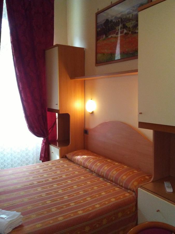 B&B Starlight Rome Bagian luar foto