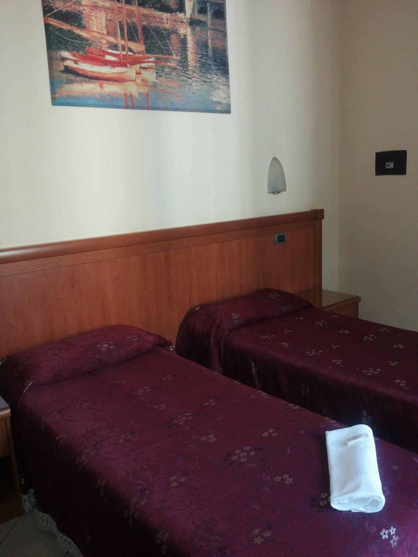 B&B Starlight Rome Bagian luar foto